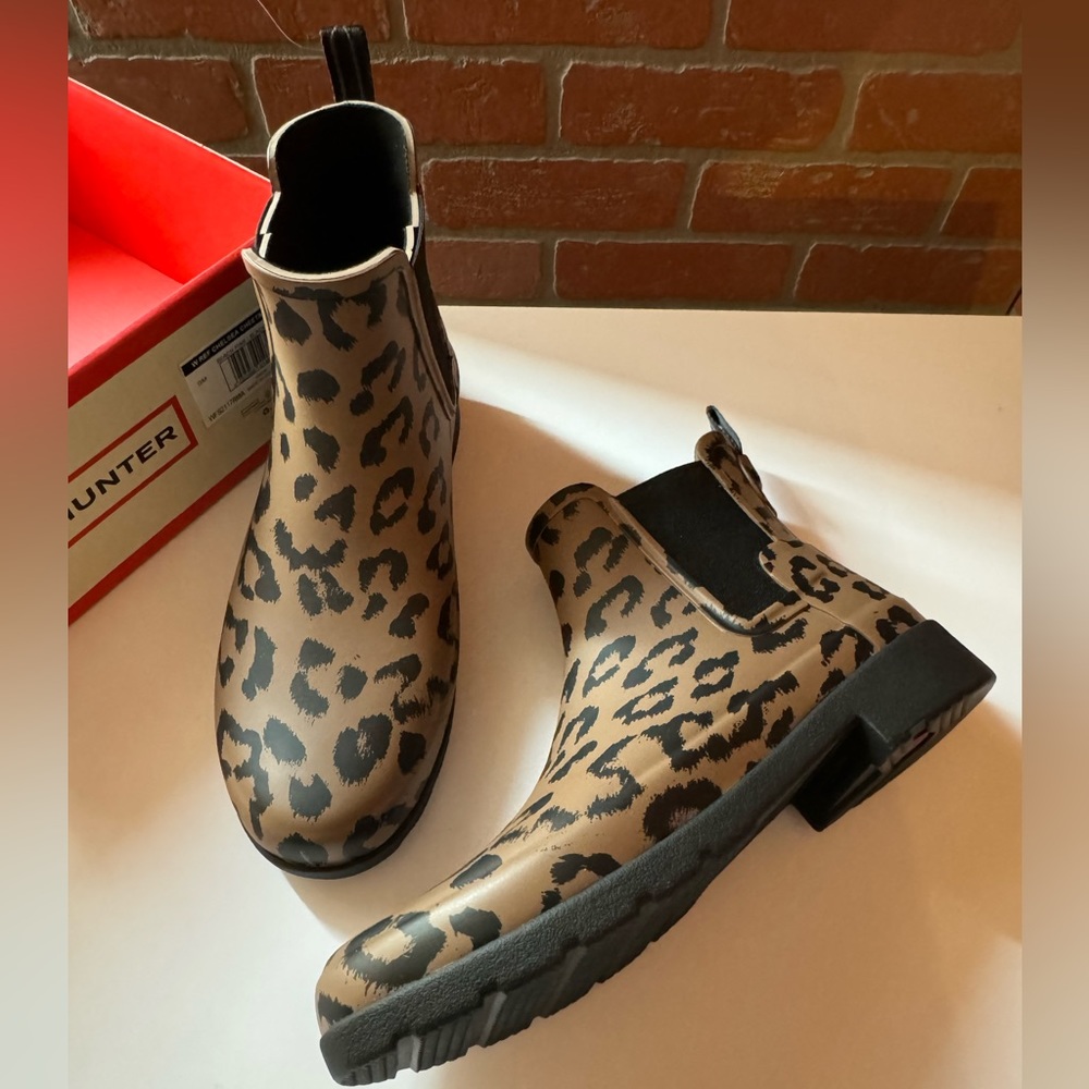 Hunter Chelsea Cheetah Print Rain Boots Size 7 Like New!